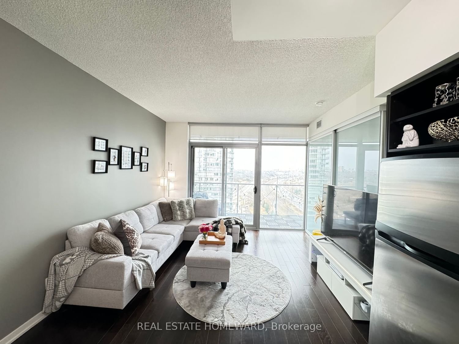 103 The Queensway, unit 1803 for sale - image #5