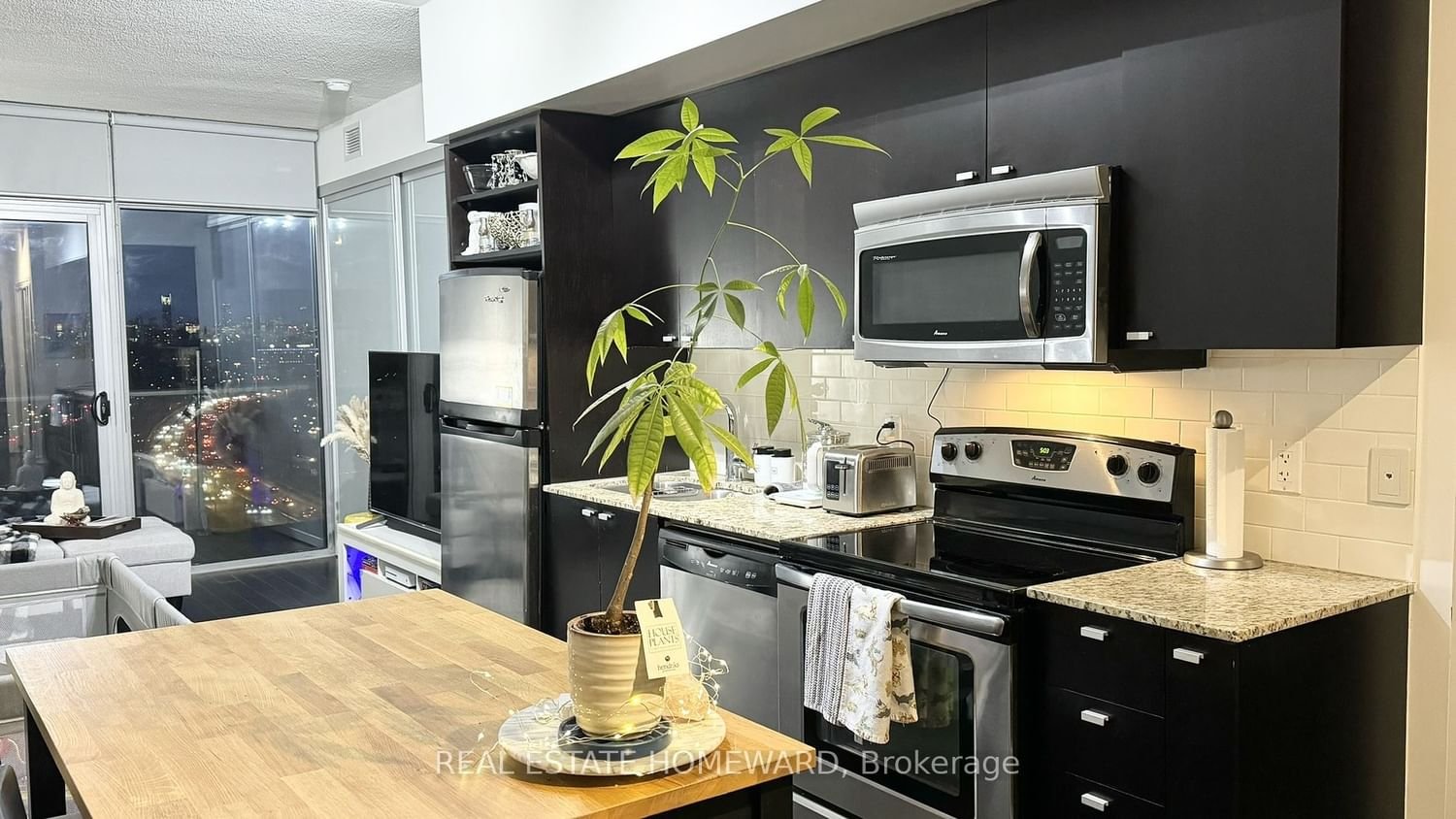 103 The Queensway, unit 1803 for sale - image #7