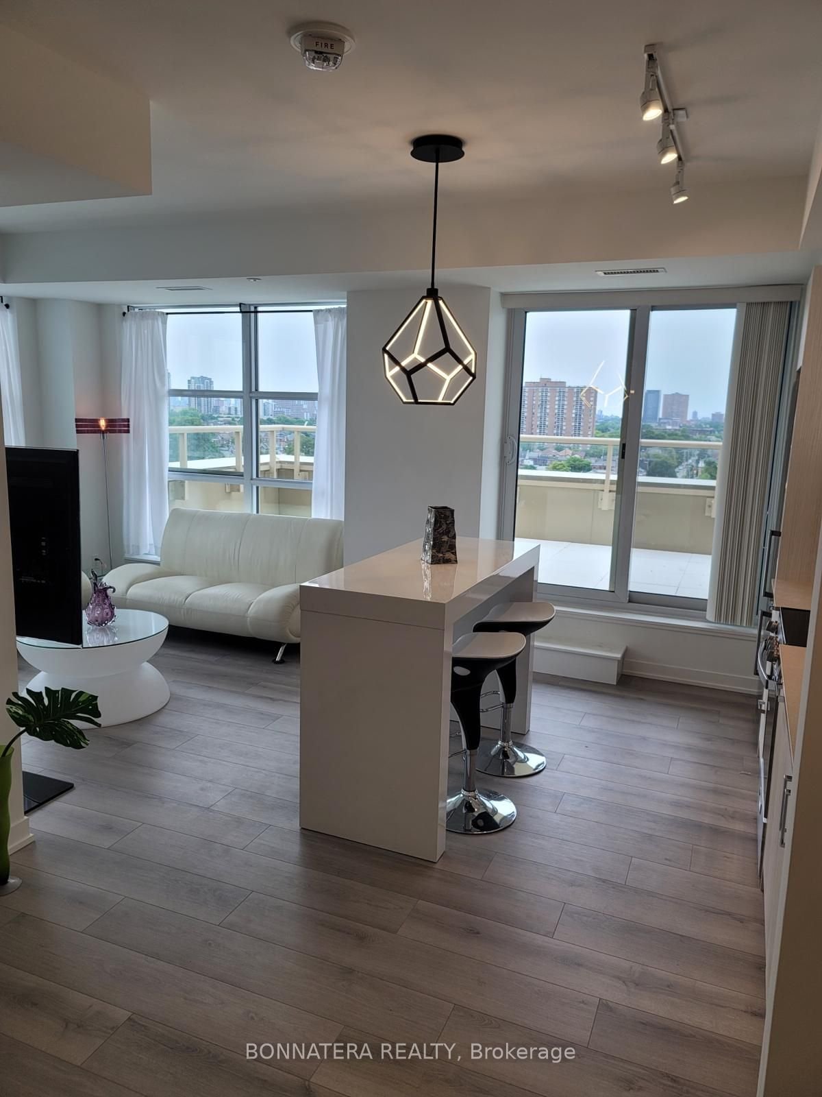 1787 St. Clair Ave W, unit 1013 for rent - image #11