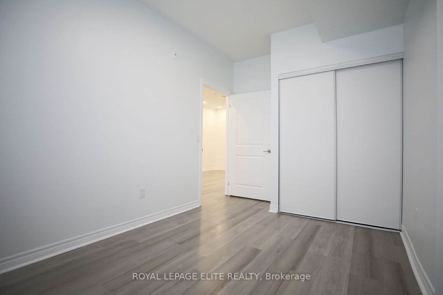 2338 Taunton Rd, unit 109 for rent - image #25