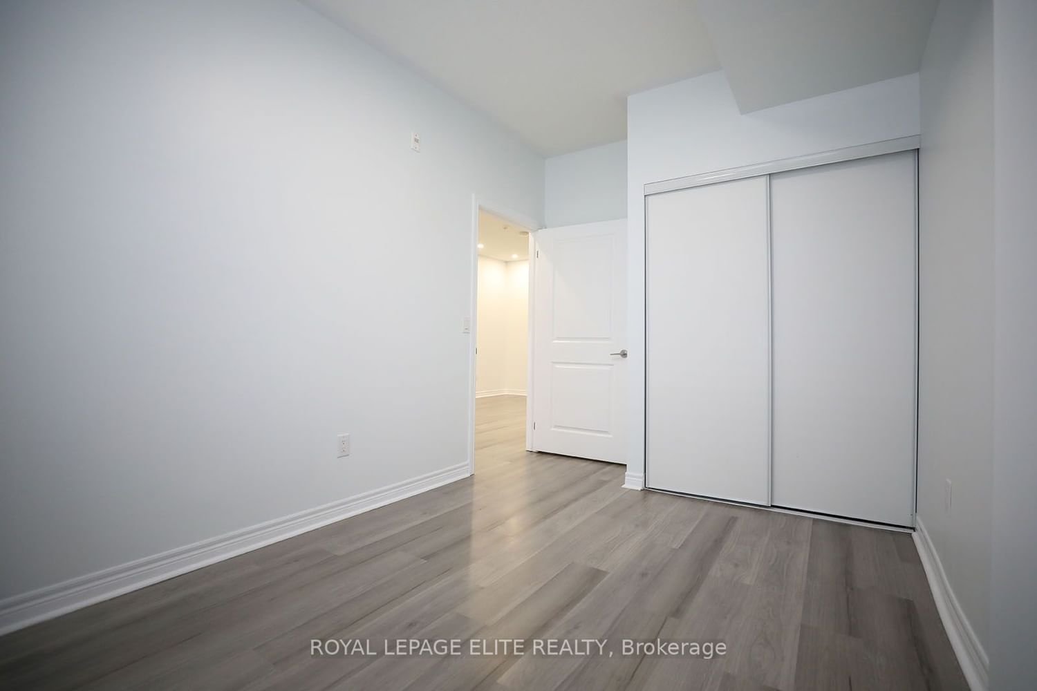 2338 Taunton Rd, unit 109 for rent - image #26