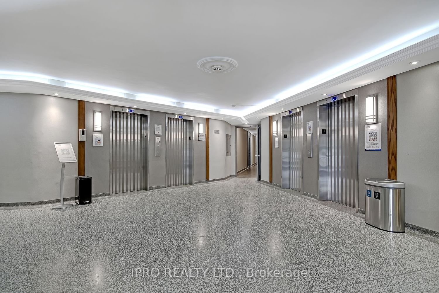 551 The West Mall, unit 1004 for sale - image #2