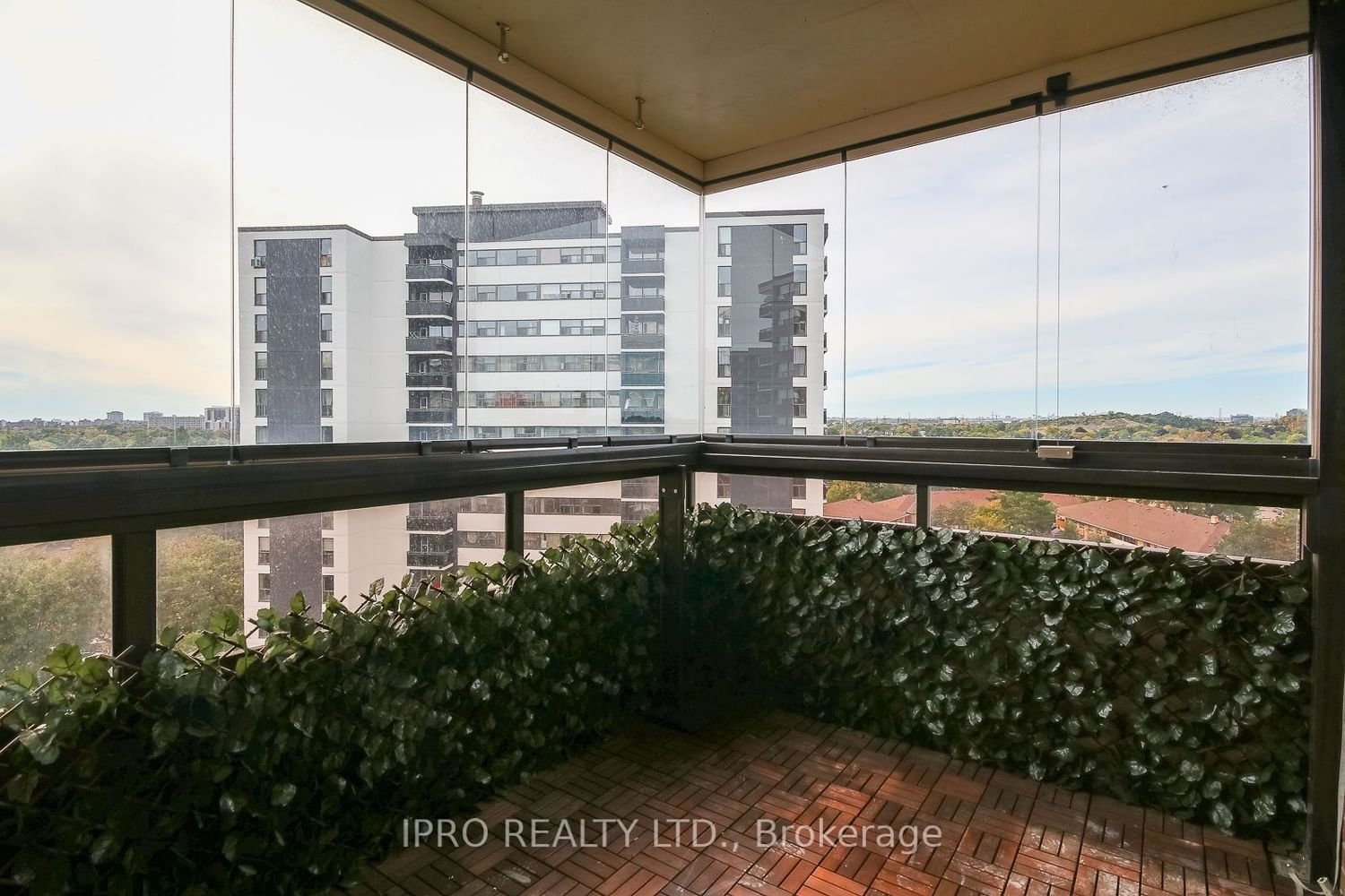 551 The West Mall, unit 1004 for sale - image #30
