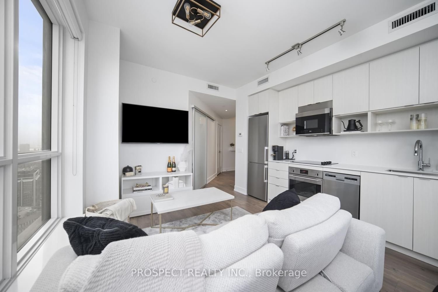 7 Mabelle Ave, unit 3404 for sale - image #10
