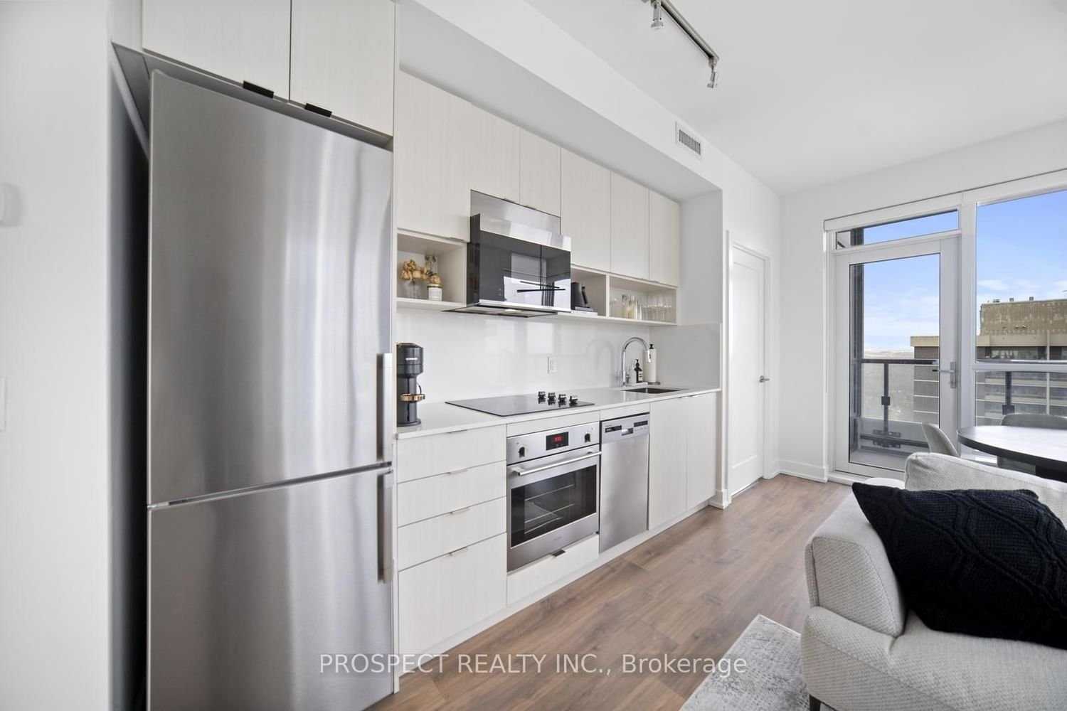 7 Mabelle Ave, unit 3404 for sale - image #11