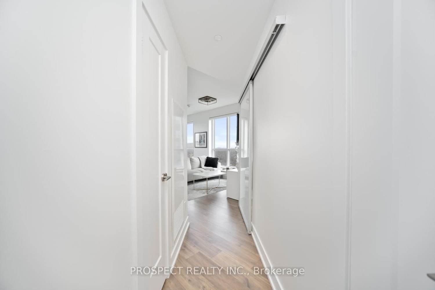 7 Mabelle Ave, unit 3404 for sale - image #8