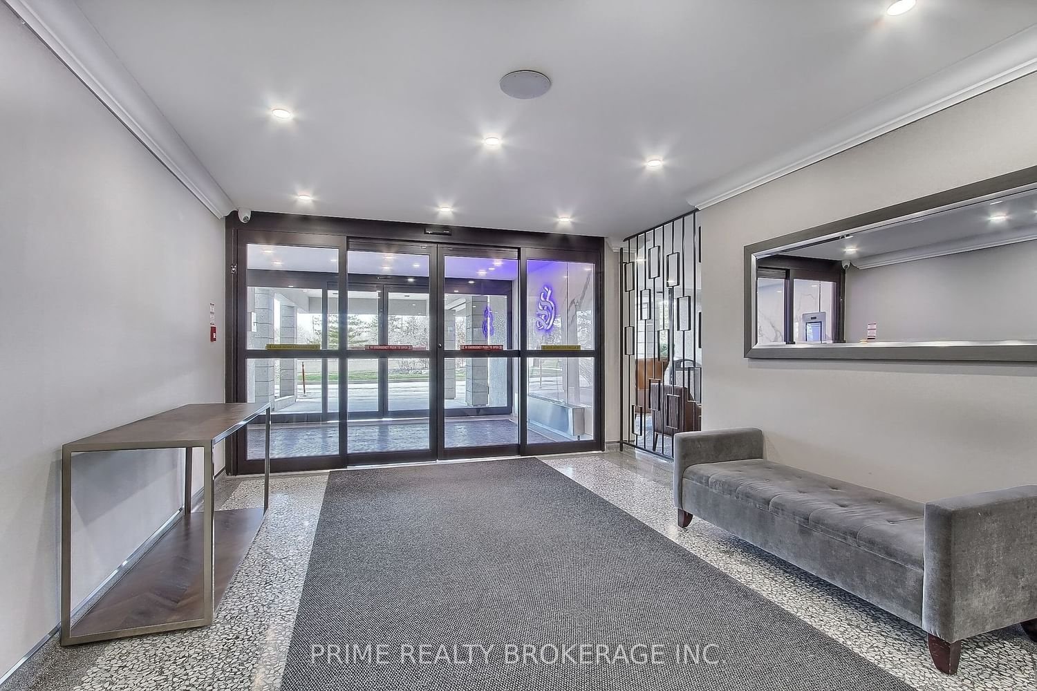 451 The West Mall, unit 612 for sale - image #3