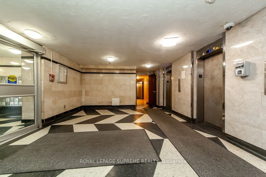 50 Lotherton Ptwy, unit 1006 for sale - image #3