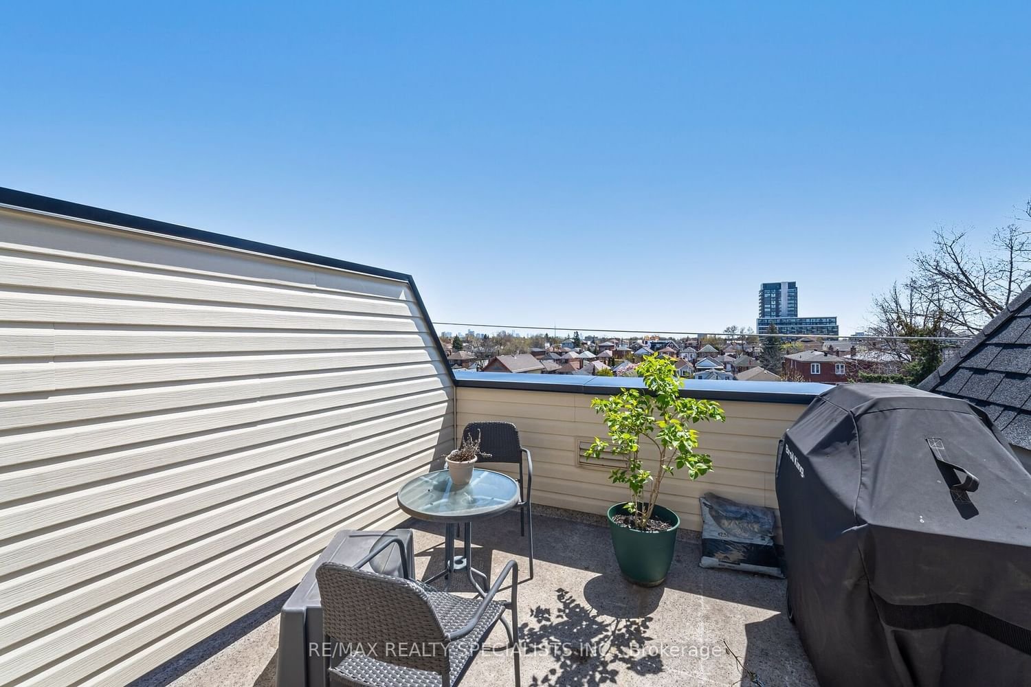 370 Hopewell Ave, unit 213 for sale - image #2