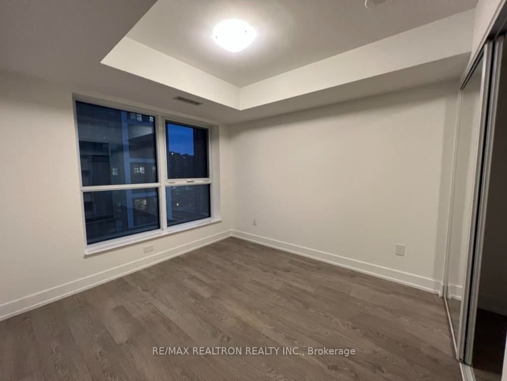5 Mabelle Ave, unit 929 for rent - image #2