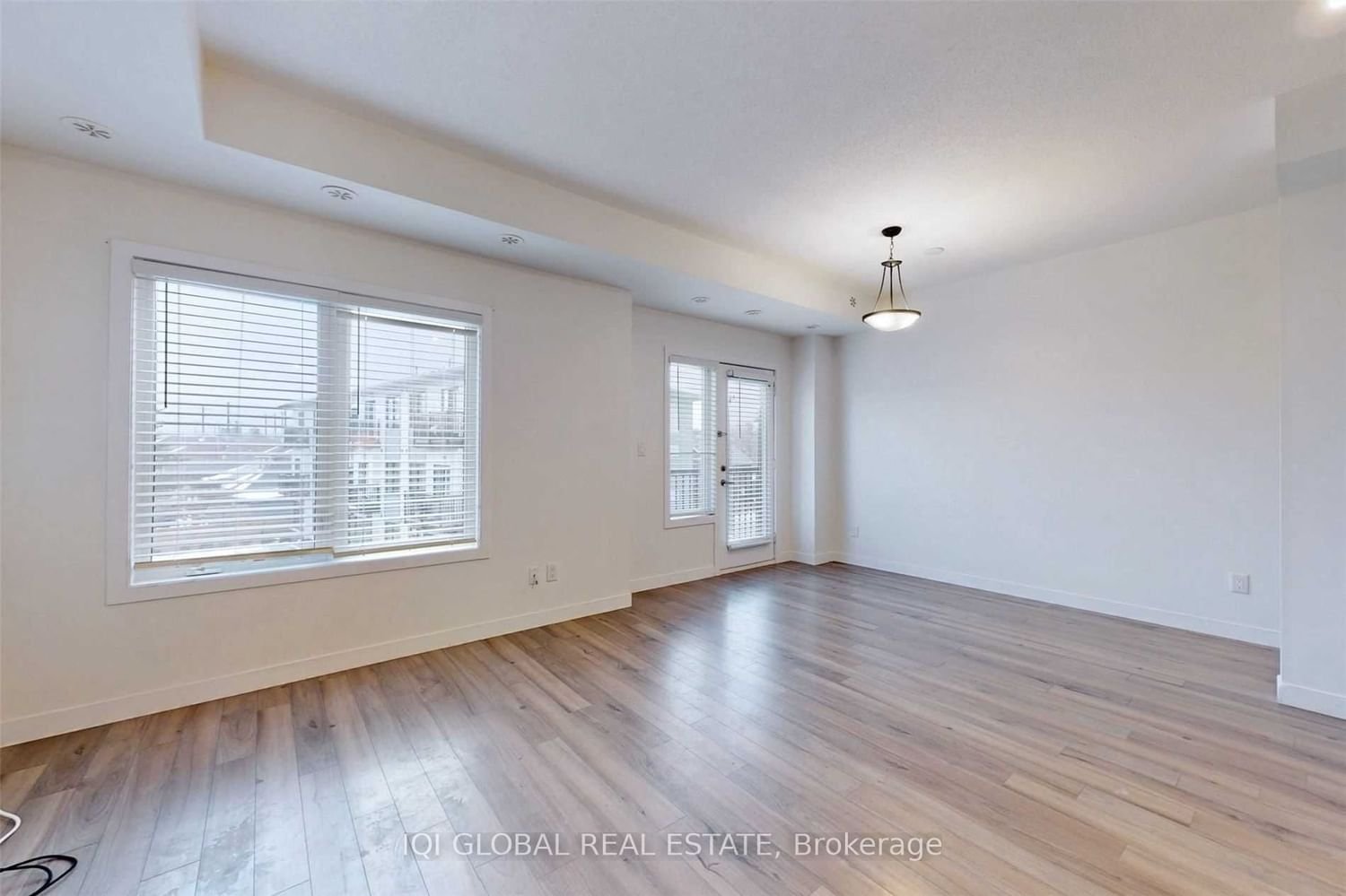 630 Rogers Rd, unit 15 for rent - image #9