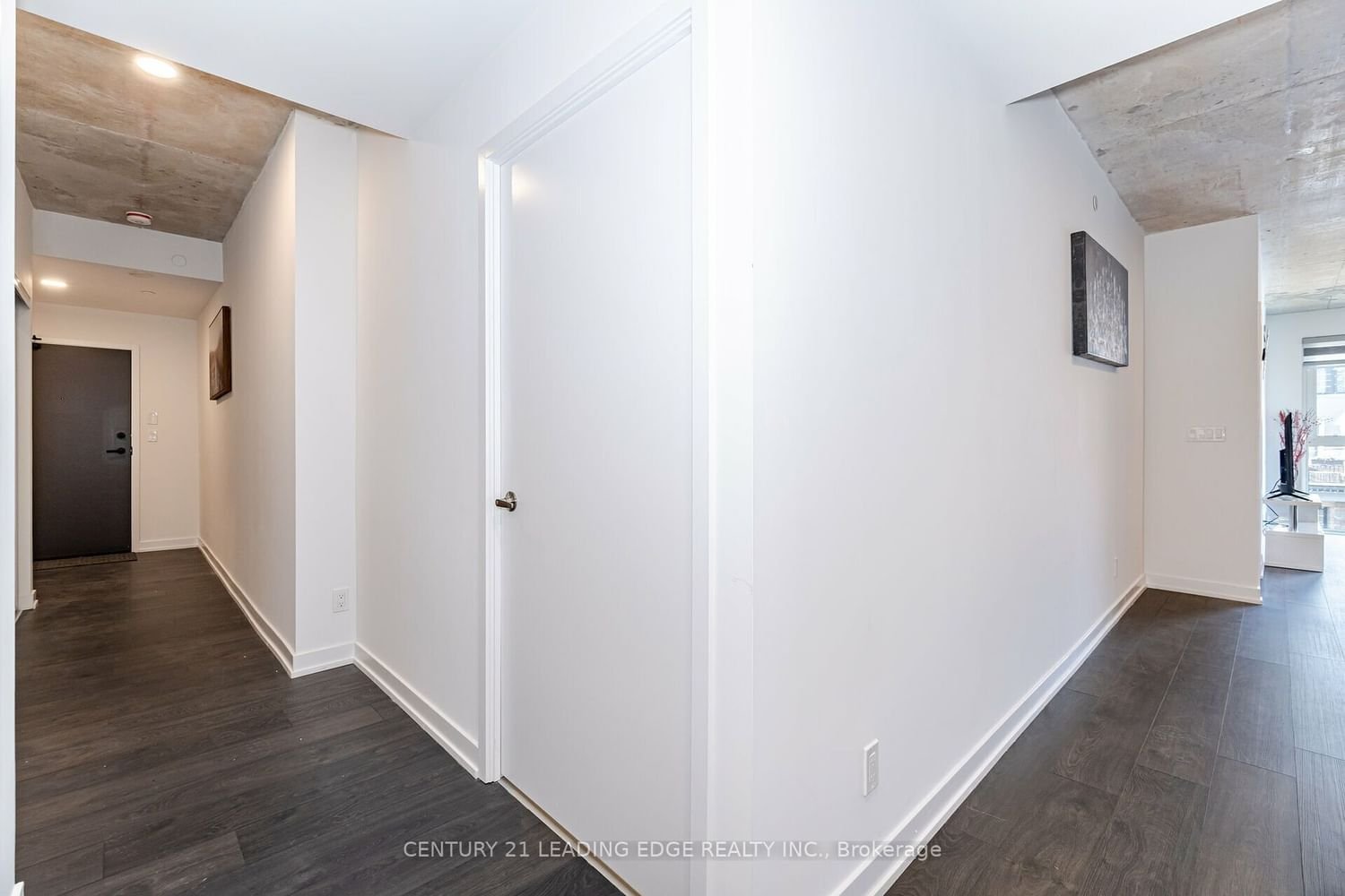 57 Brock Ave, unit 206 for rent - image #9