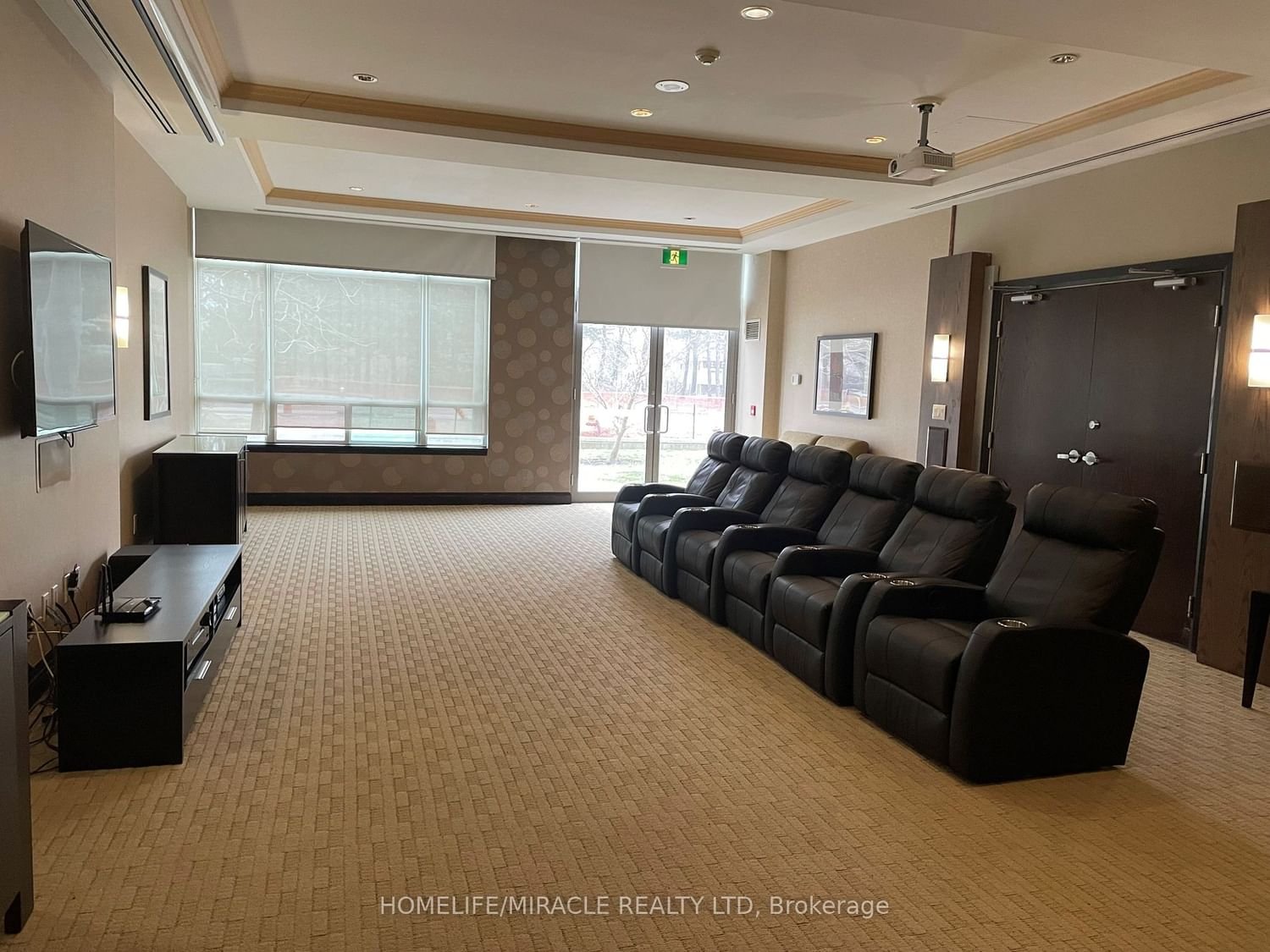 3504 Hurontario St, unit 1708 for rent - image #11