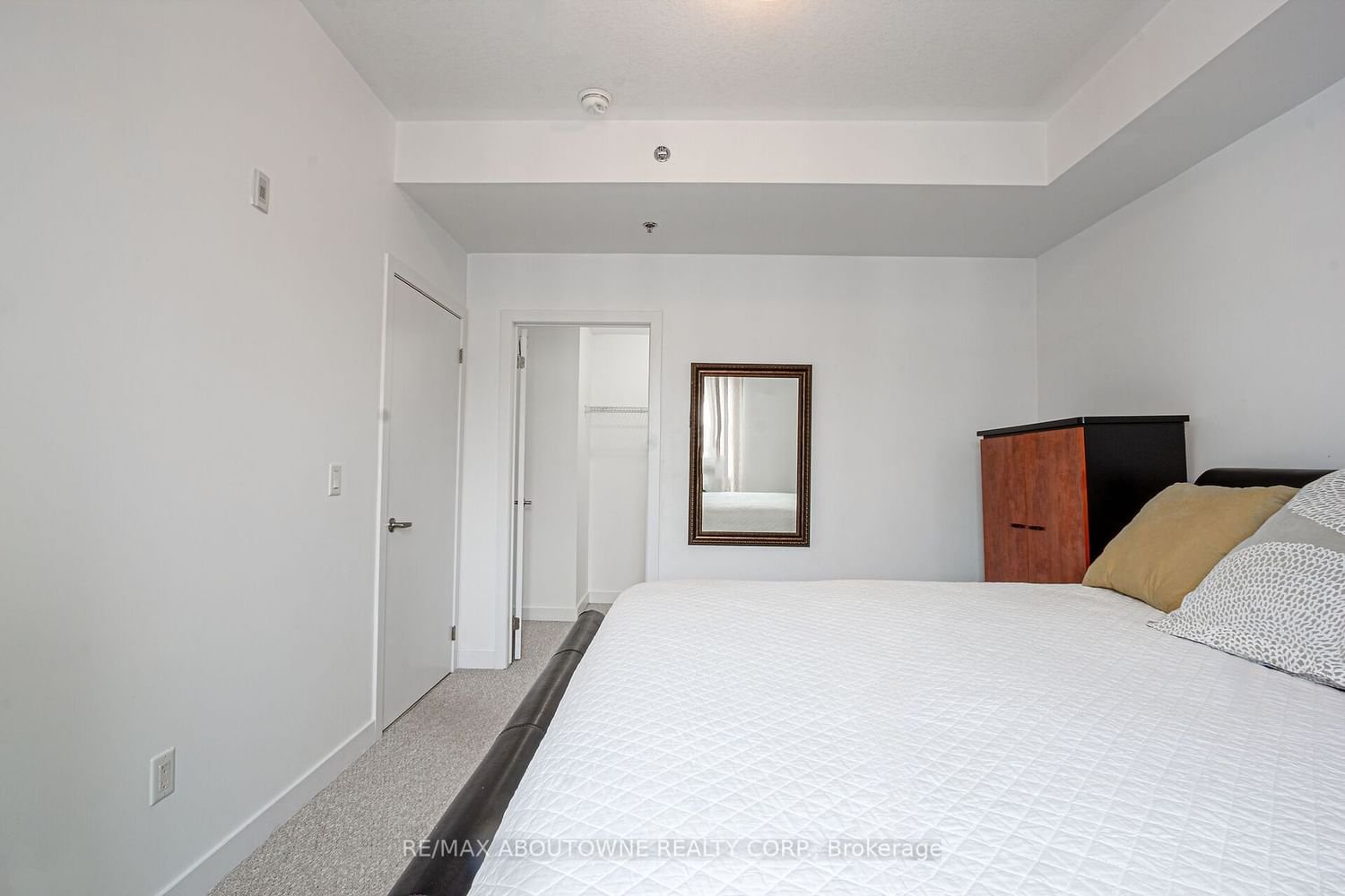 2486 Old Bronte Rd, unit 703 for sale - image #14