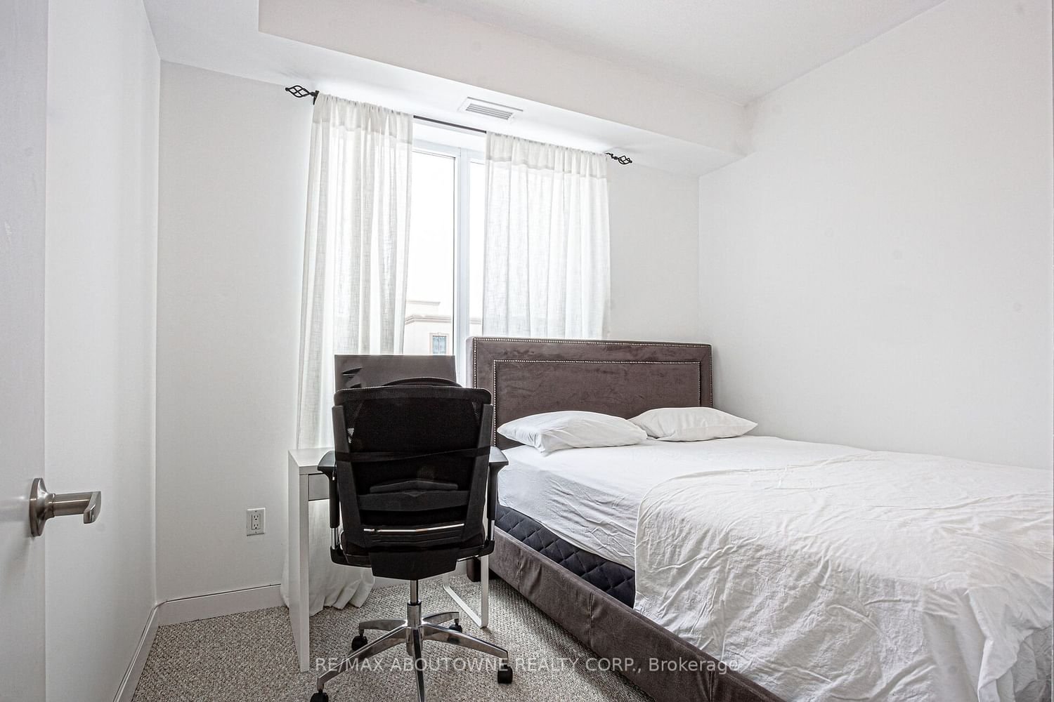 2486 Old Bronte Rd, unit 703 for sale - image #17