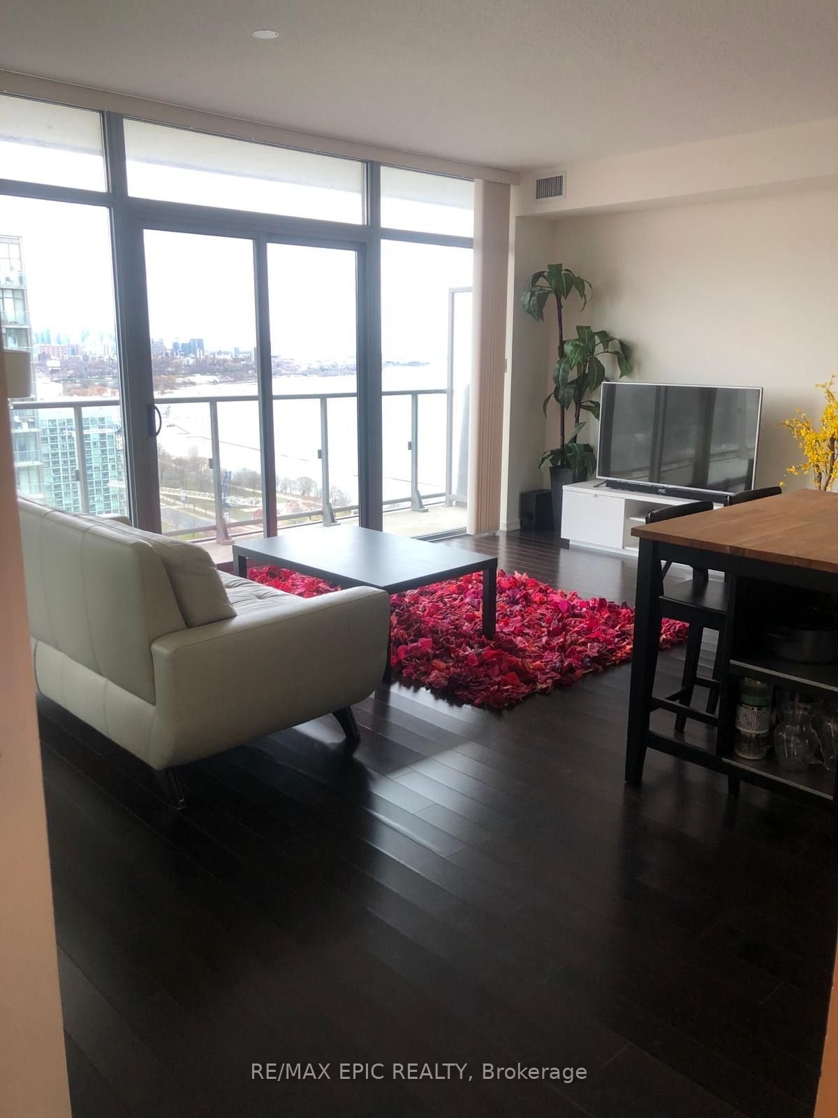 105 The Queensway Ave S, unit 2716 for rent - image #6