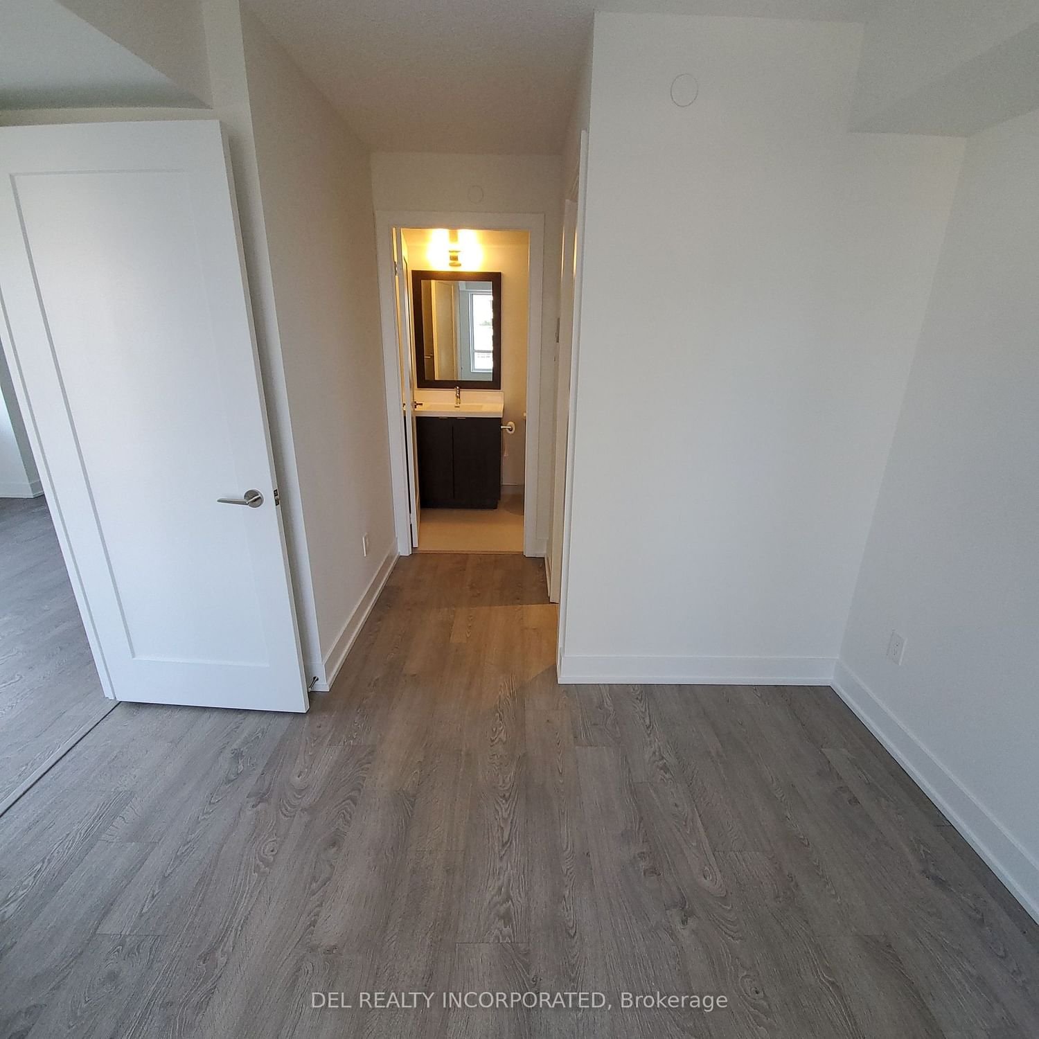 7 Mabelle Ave, unit 604 for rent - image #5