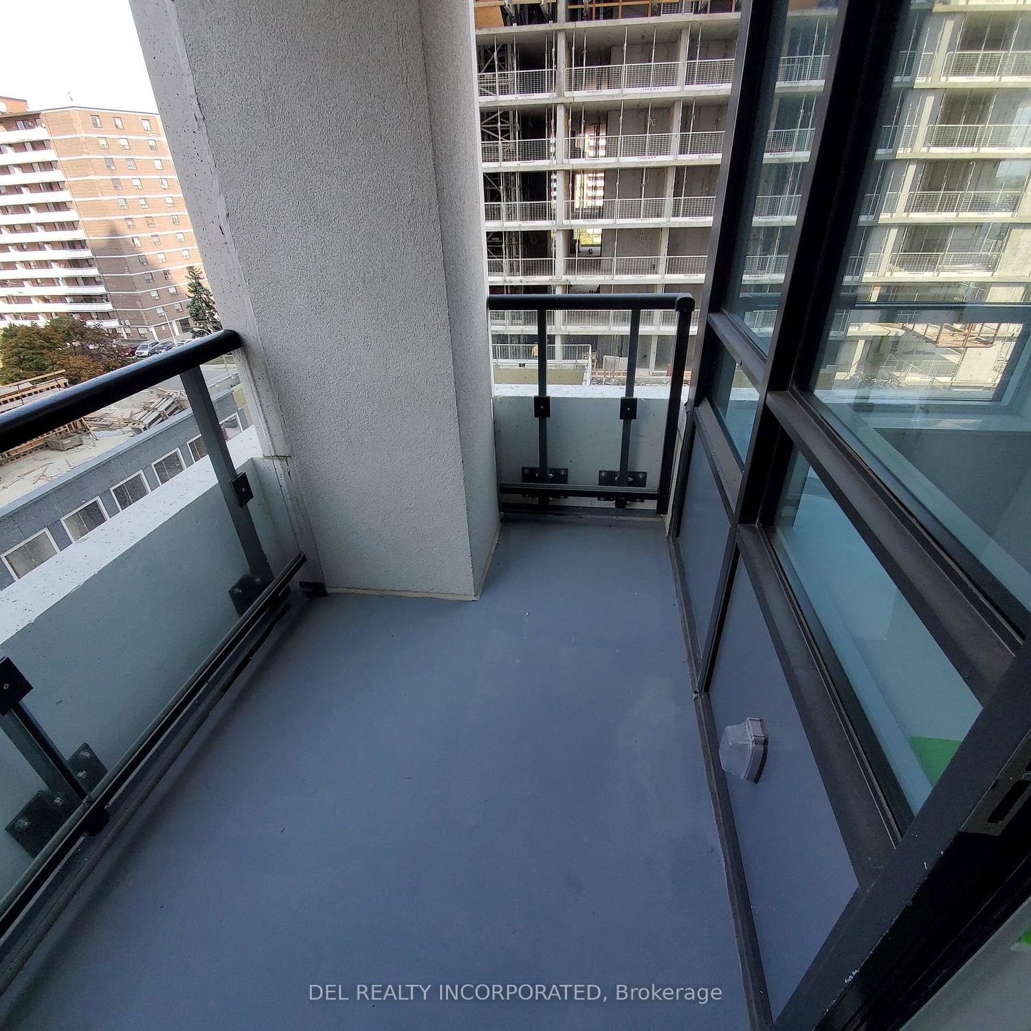 7 Mabelle Ave, unit 604 for rent - image #7