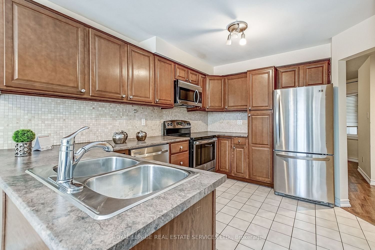 2275 Credit Valley Rd, unit 67 for sale - image #18