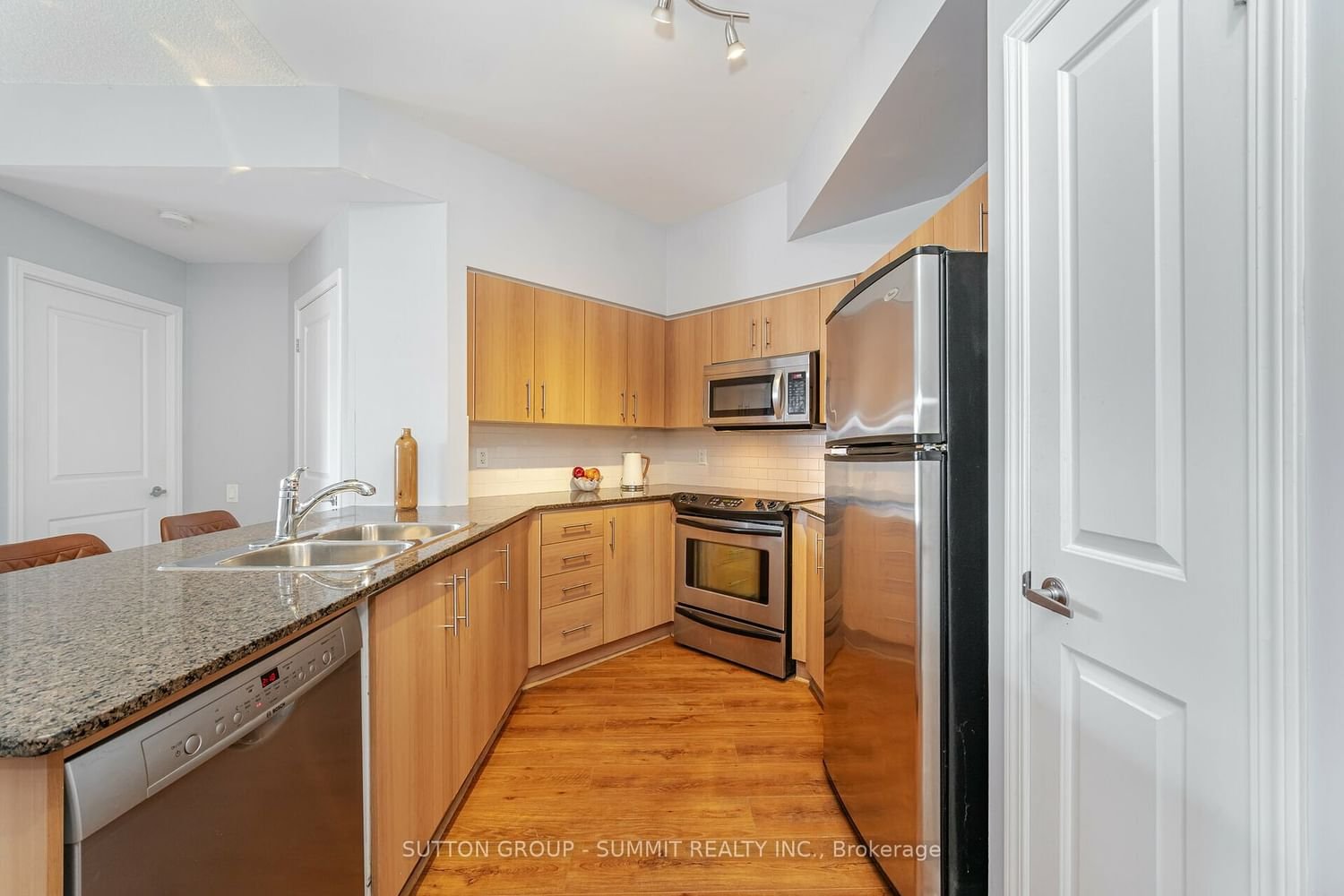 15 Windermere Ave, unit 304 for sale - image #9