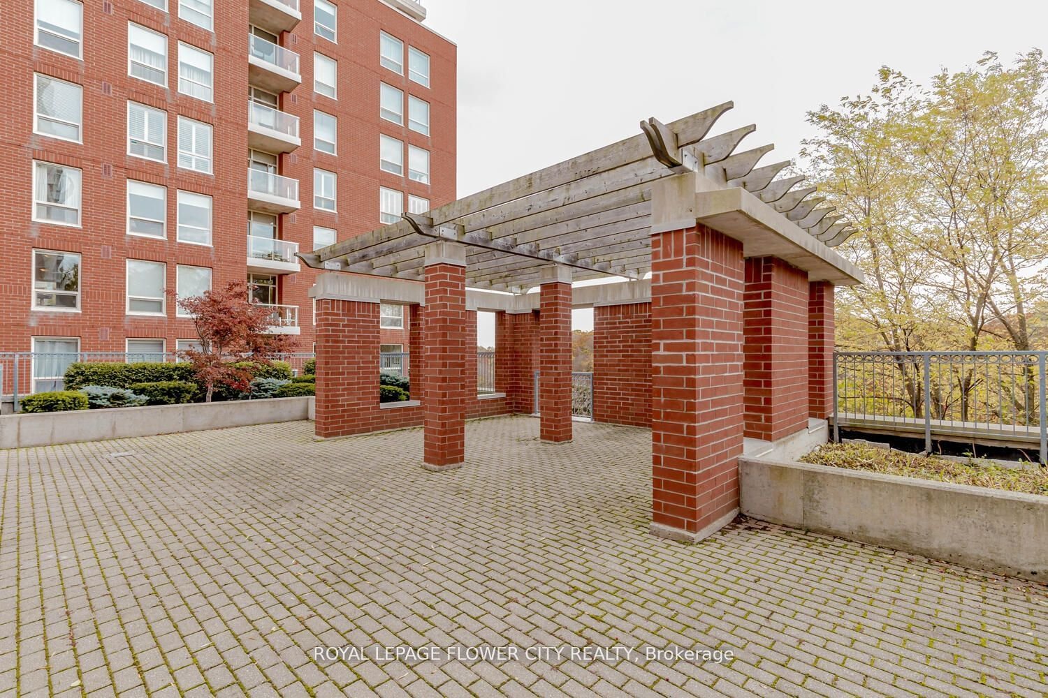 50 Old Mill Rd N, unit 709 for sale - image #38