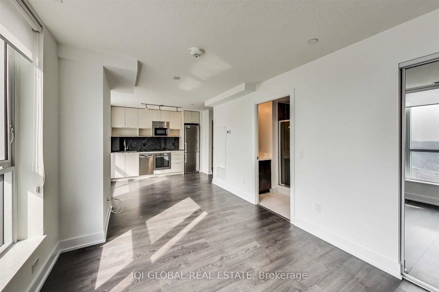 7 Mabelle Ave, unit 1008A for rent - image #14