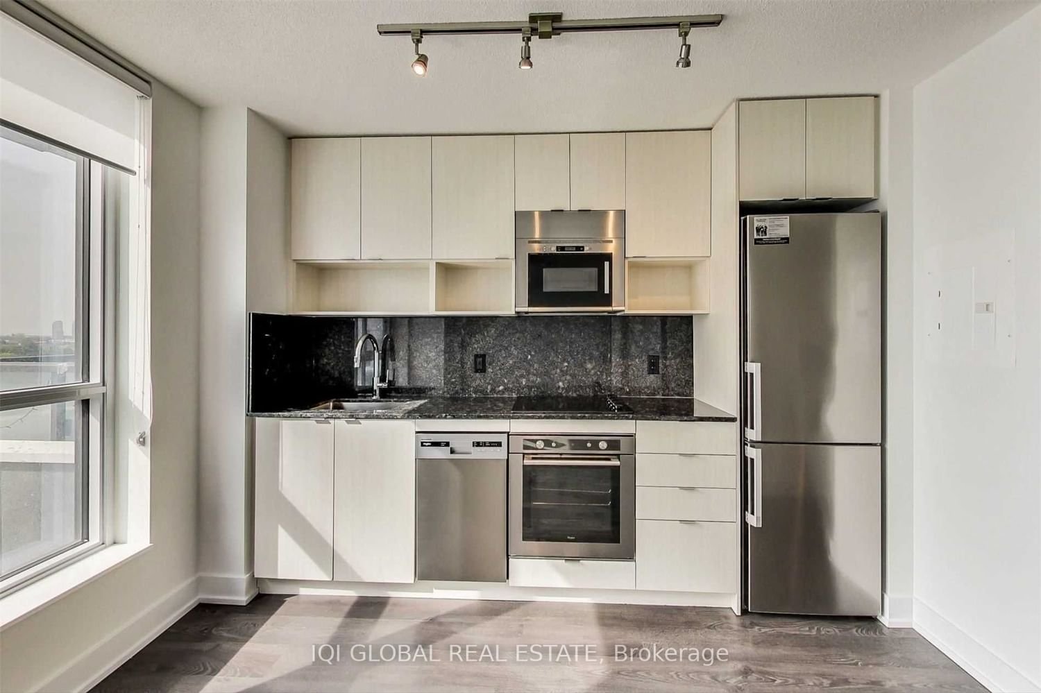 7 Mabelle Ave, unit 1008A for rent - image #16