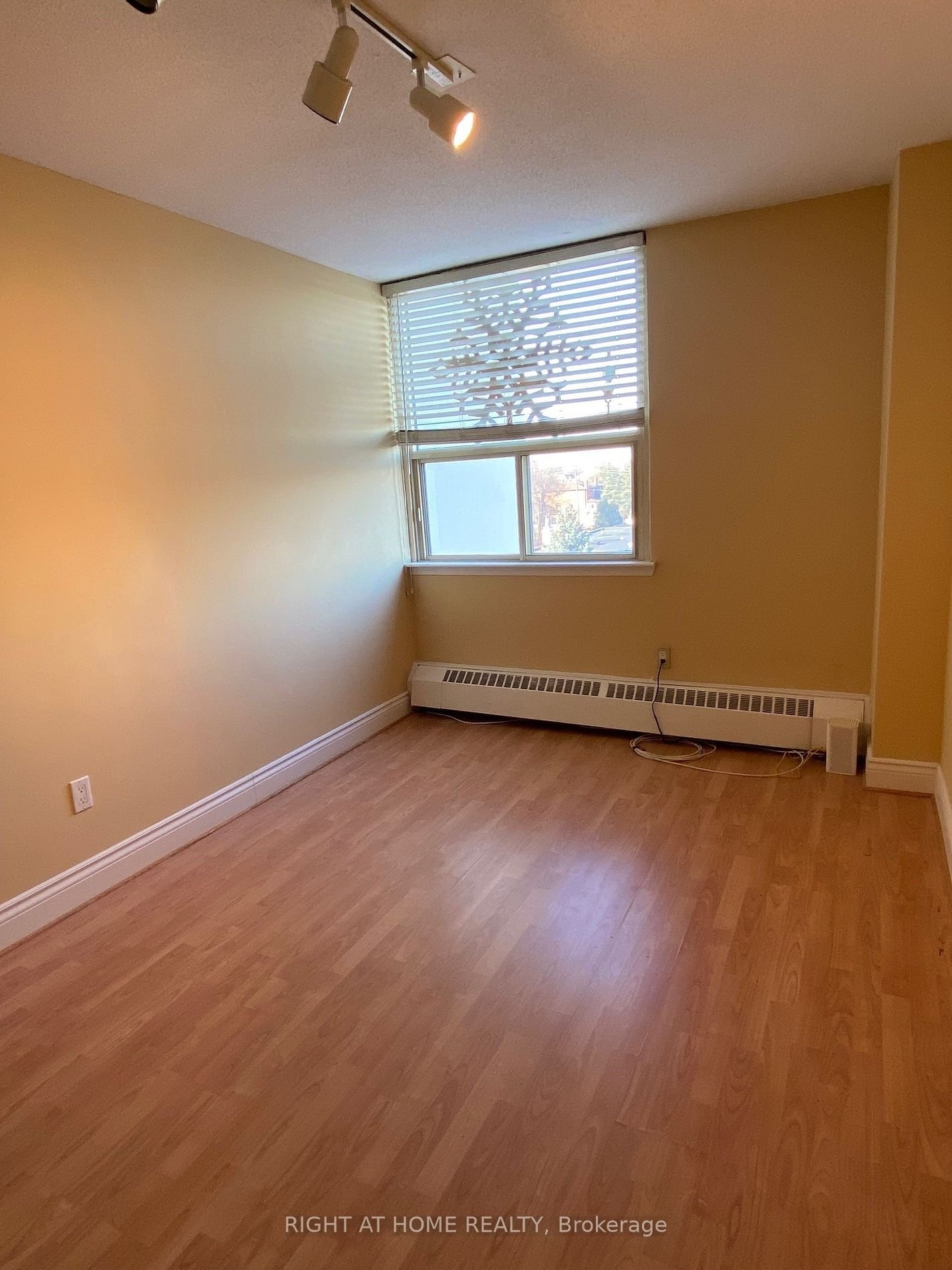 155 Marlee Ave, unit 506 for sale - image #9