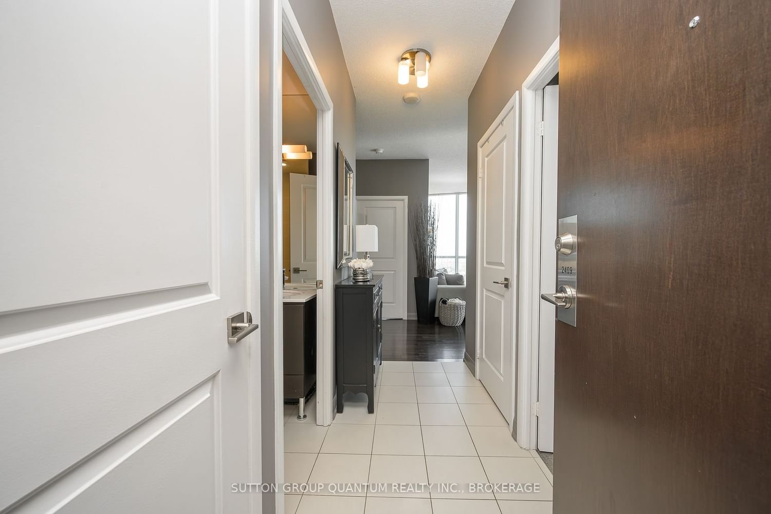 205 Sherway Gardens Rd, unit 2409 for rent - image #4