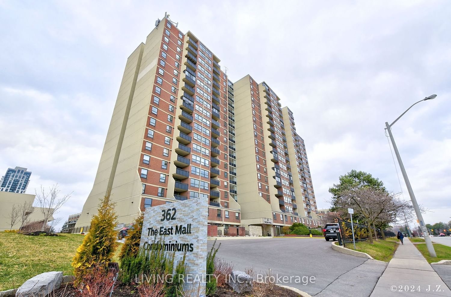 362 The East Mall, unit 401 for sale - image #1