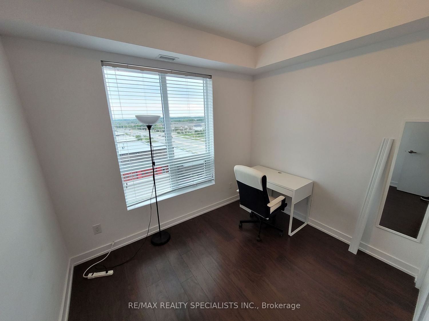 2490 Old Bronte Rd, unit 506 for rent - image #11