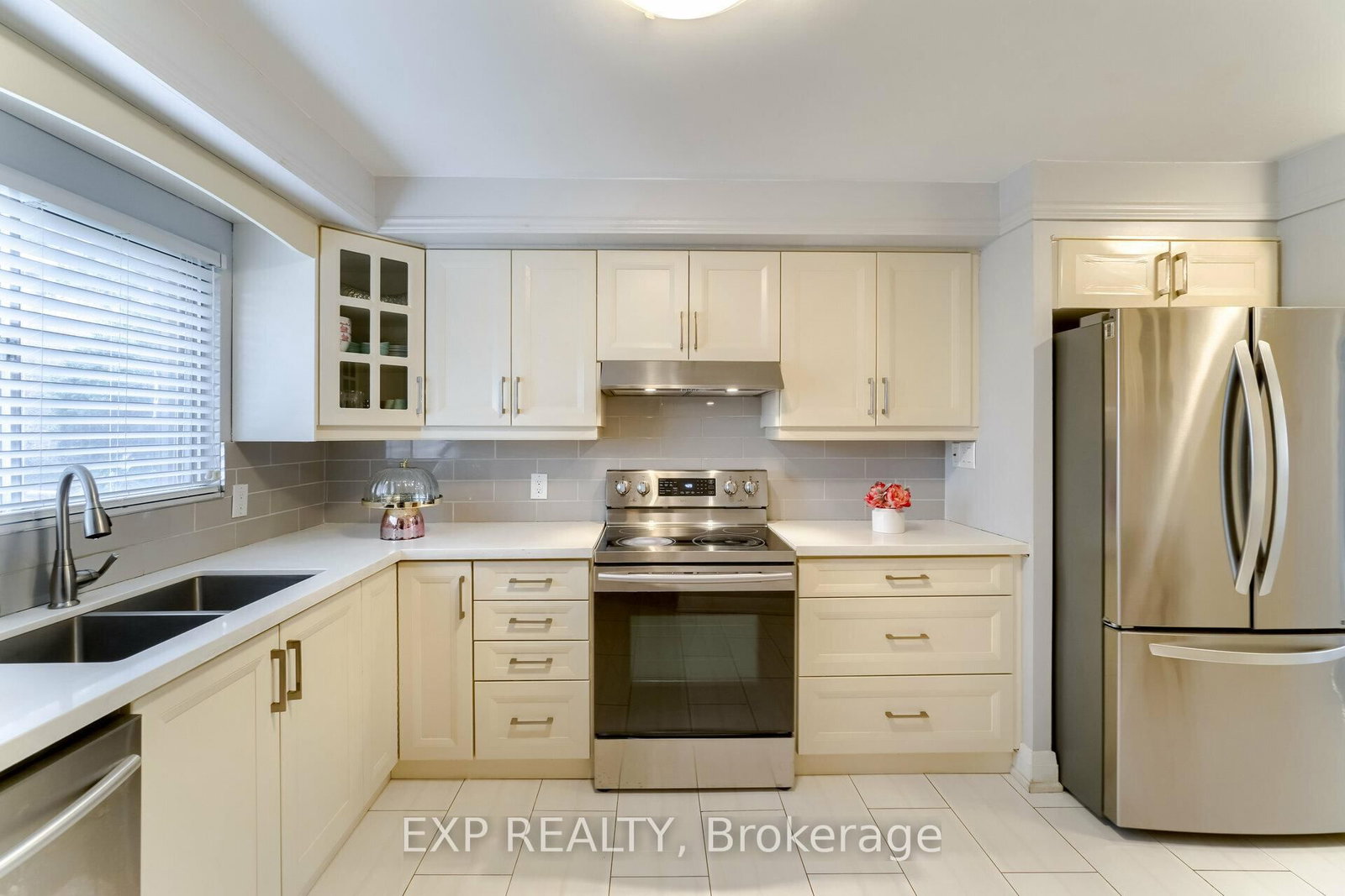 1250 Mississauga Valley Blvd N 1250 Mississauga Valley Boulevard