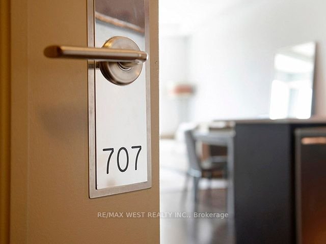 20 Gothic Ave, unit 707 for rent - image #3