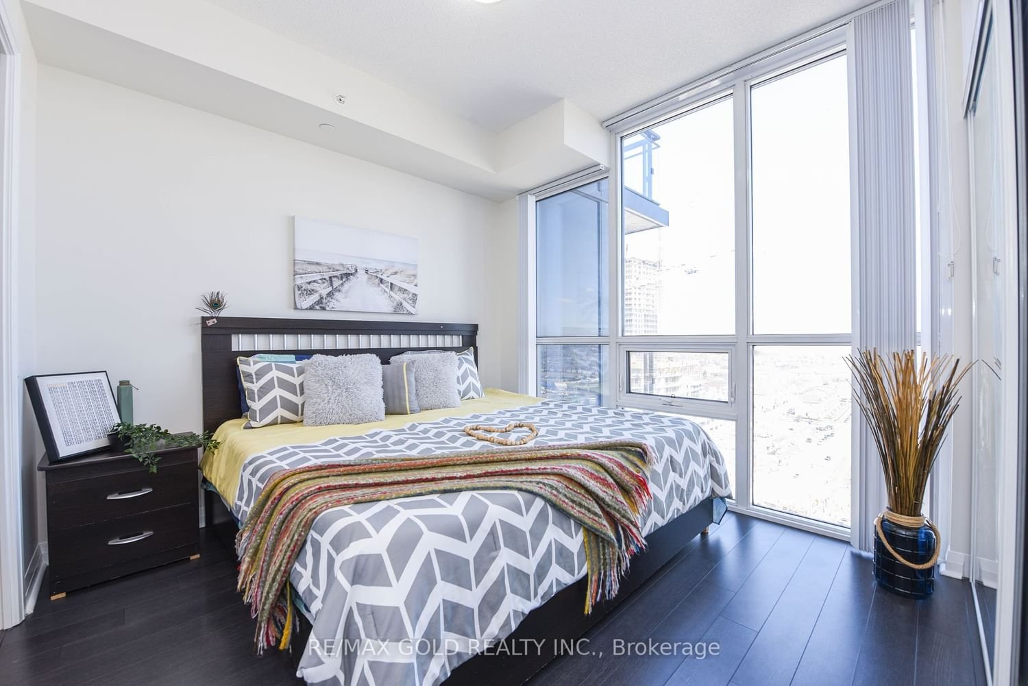 5033 Four Spring Ave, unit 1919 for sale - image #17