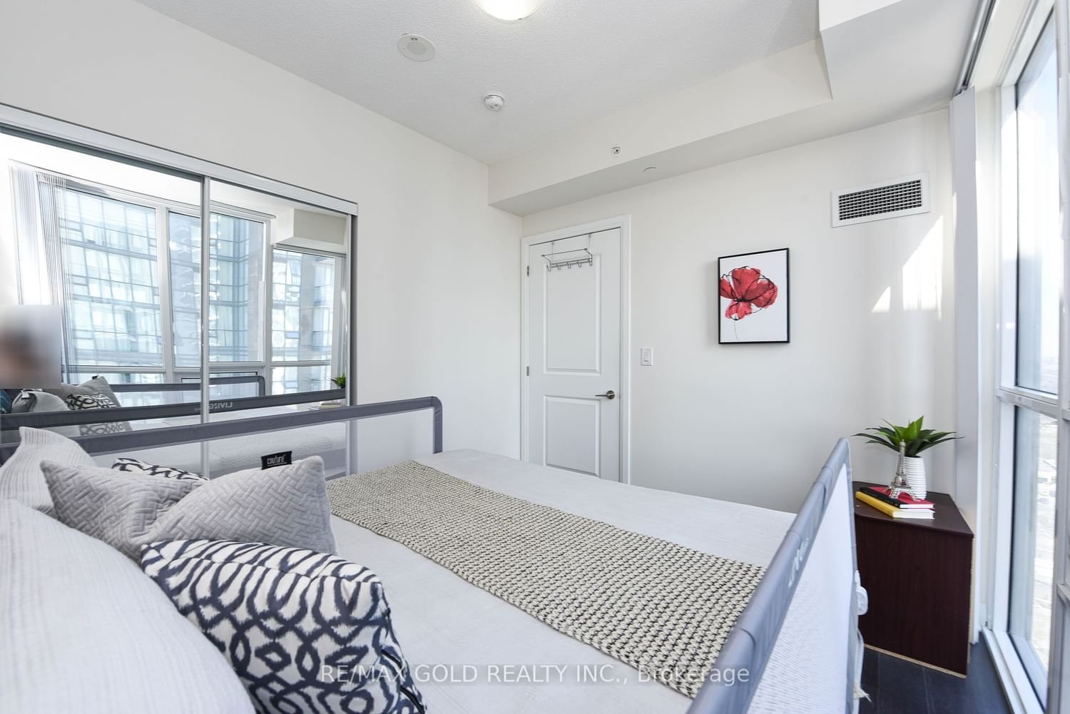 5033 Four Spring Ave, unit 1919 for sale - image #24