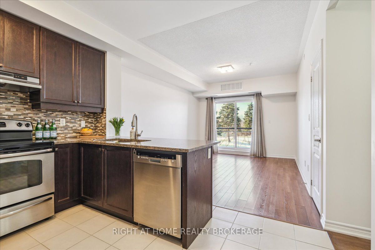 570 Lolita Gardens, unit 241 for sale - image #10