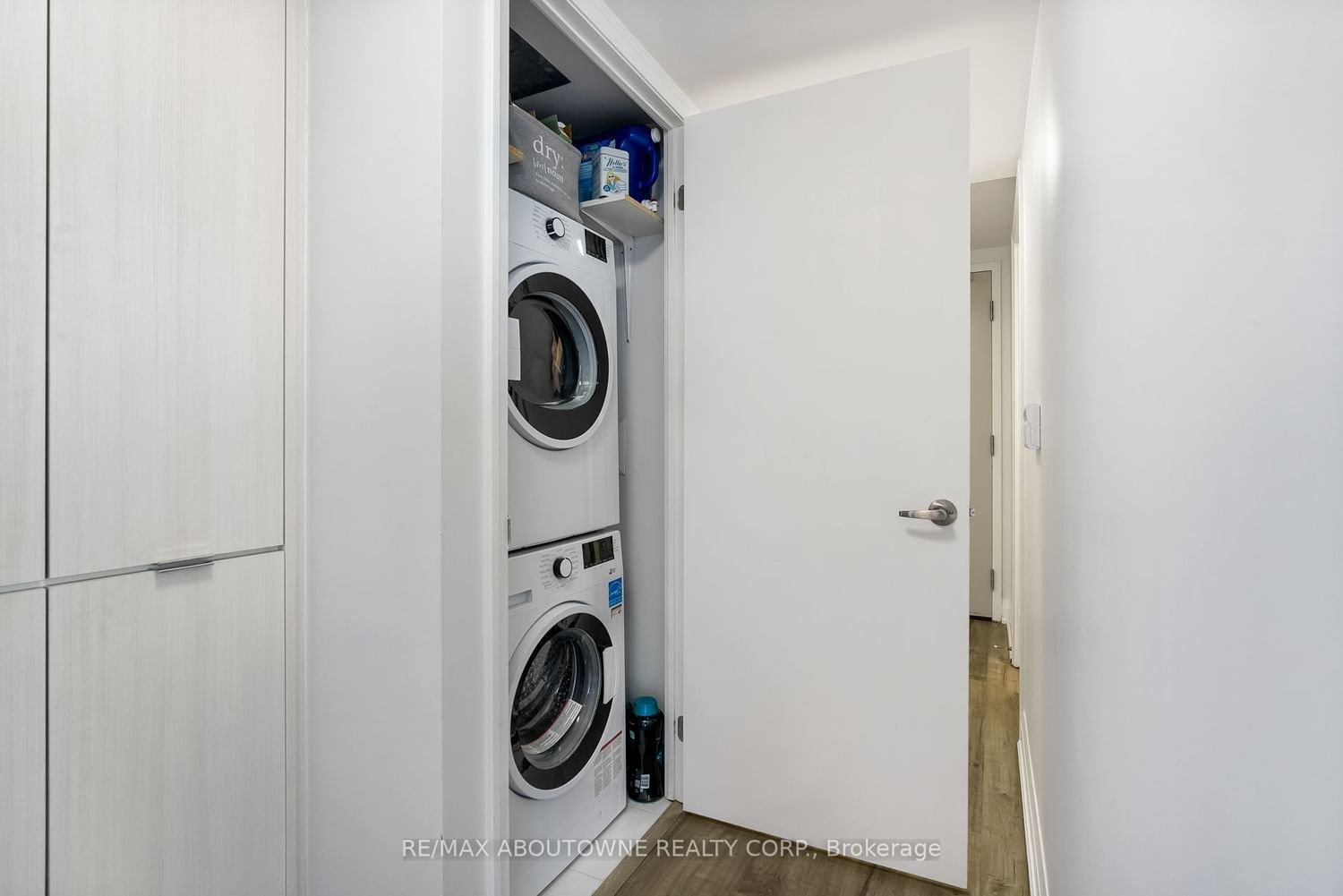 30 Gibbs Rd, unit 1609 for sale - image #5