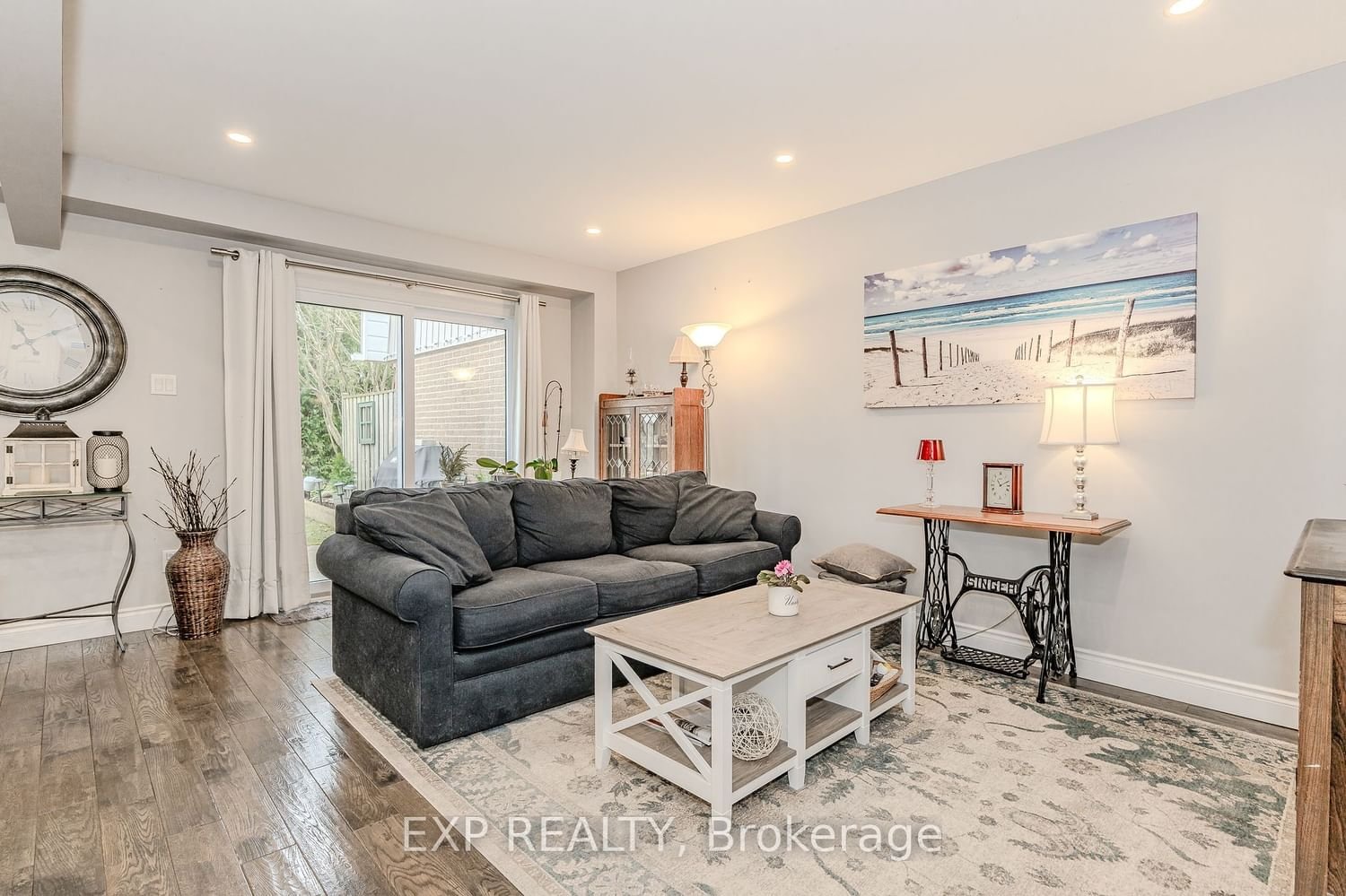 477 Woodview Rd, unit 4 for sale - image #8