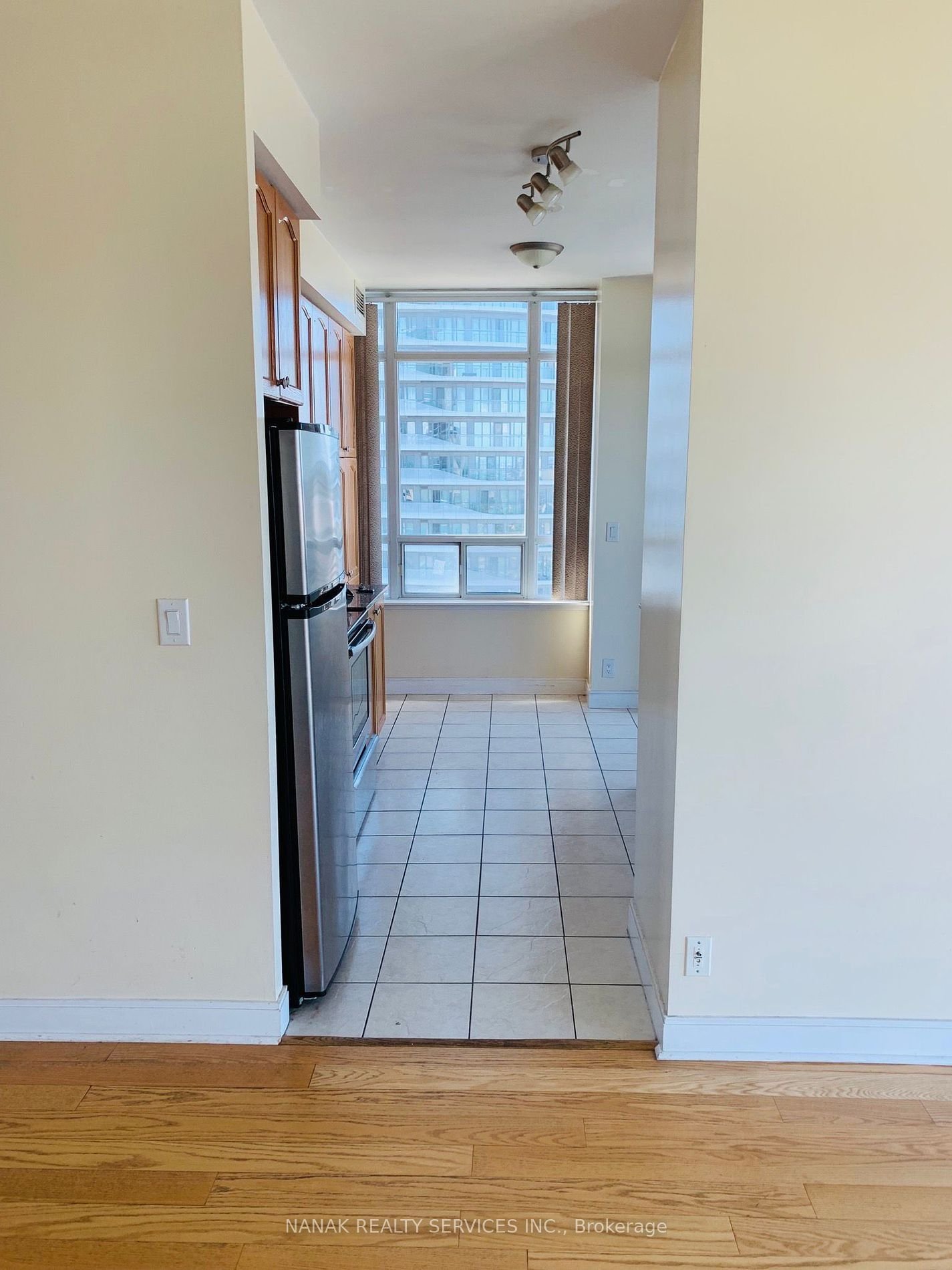 80 Absolute Ave, unit 2409 for rent - image #3