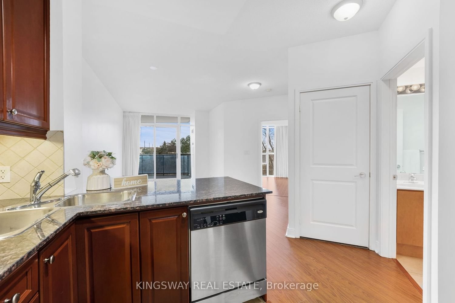 80 Absolute Ave, unit 302 for sale - image #7