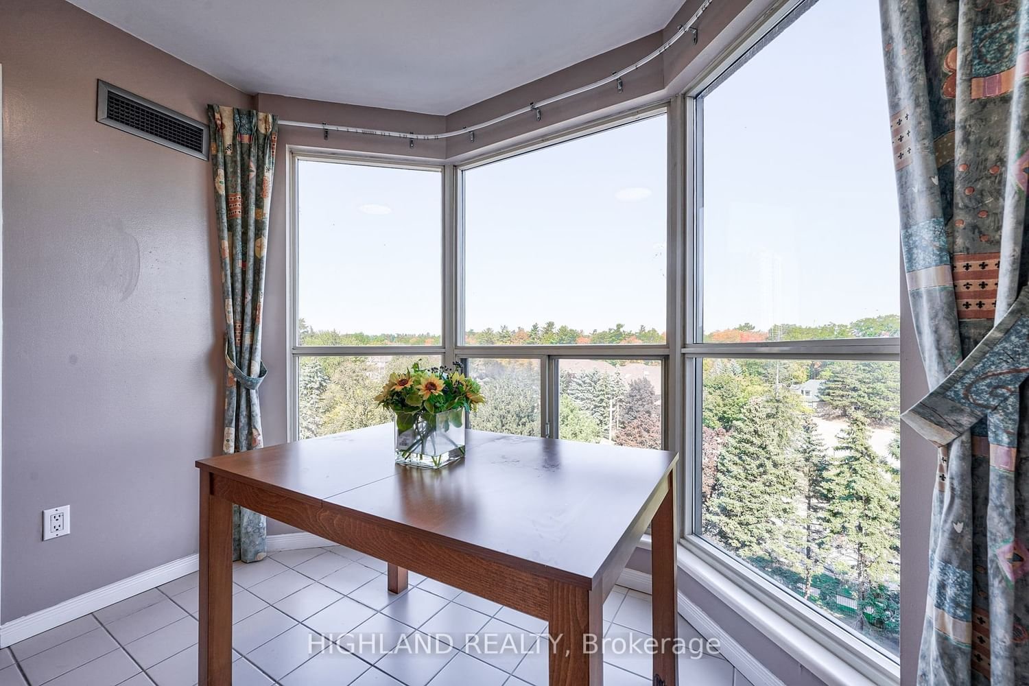 1700 The Collegeway, unit 705 for sale - image #13