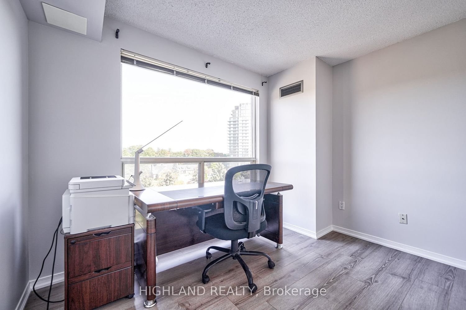 1700 The Collegeway, unit 705 for sale - image #23