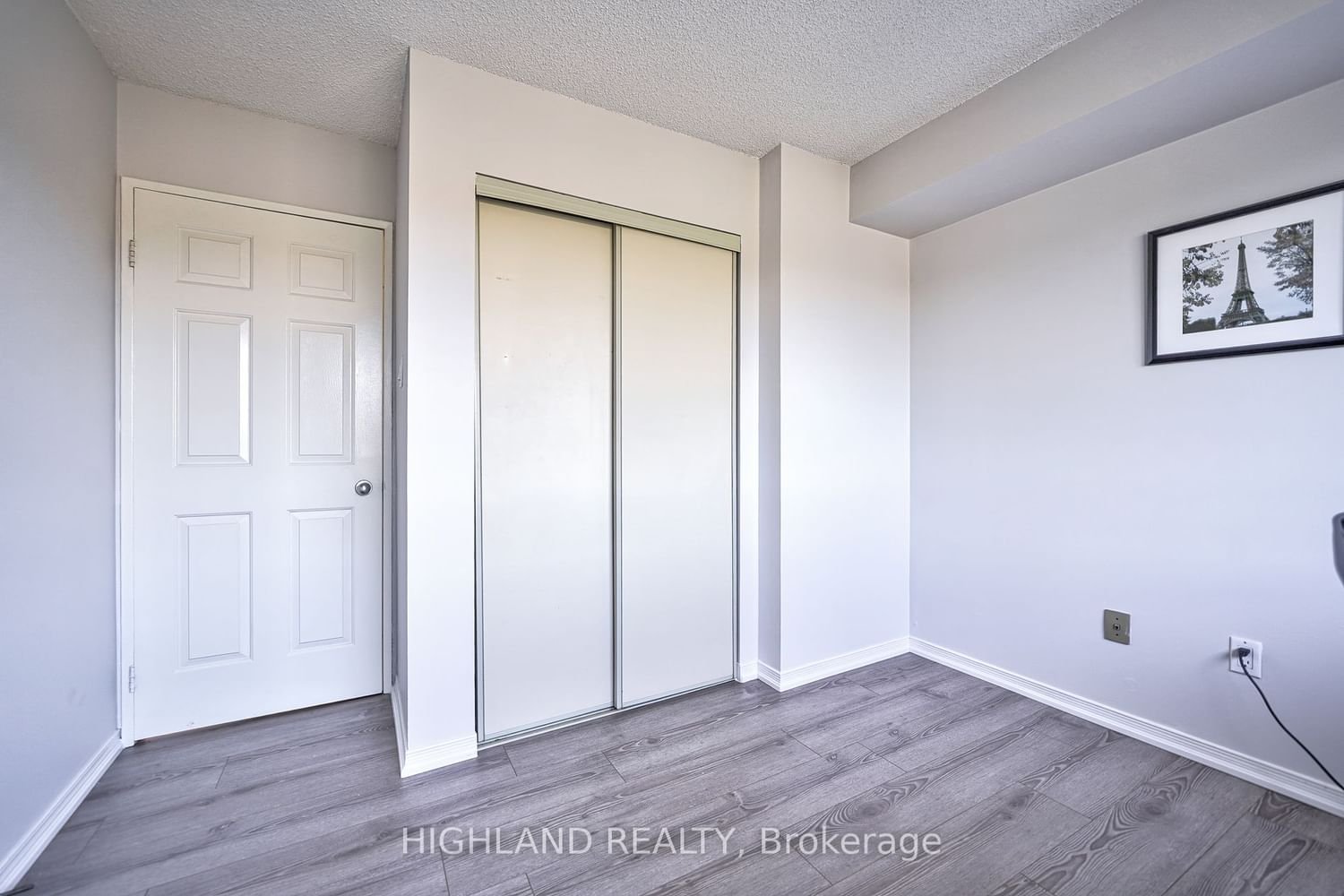 1700 The Collegeway, unit 705 for sale - image #24