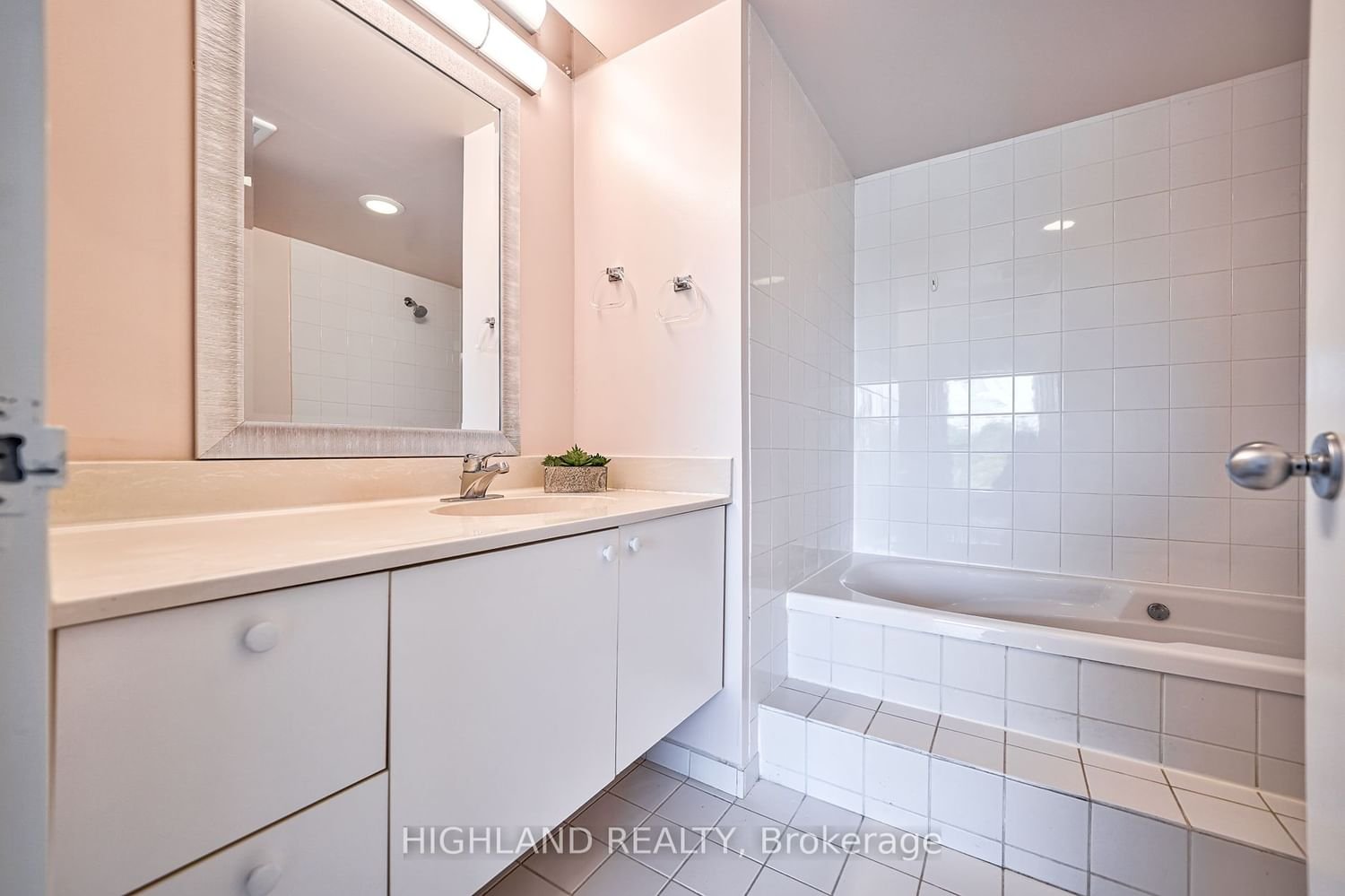 1700 The Collegeway, unit 705 for sale - image #29