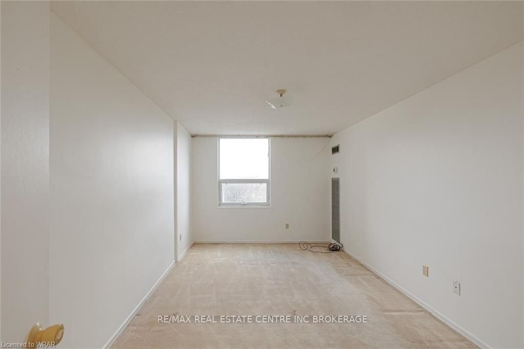 362 The East Mall St, unit 304 for sale - image #10