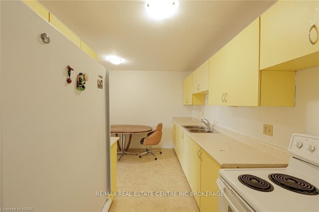 362 The East Mall St, unit 304 for sale - image #22