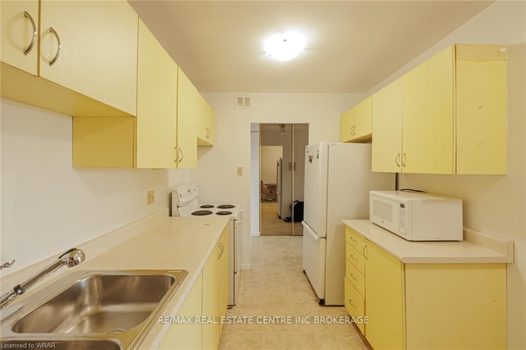 362 The East Mall St, unit 304 for sale - image #24