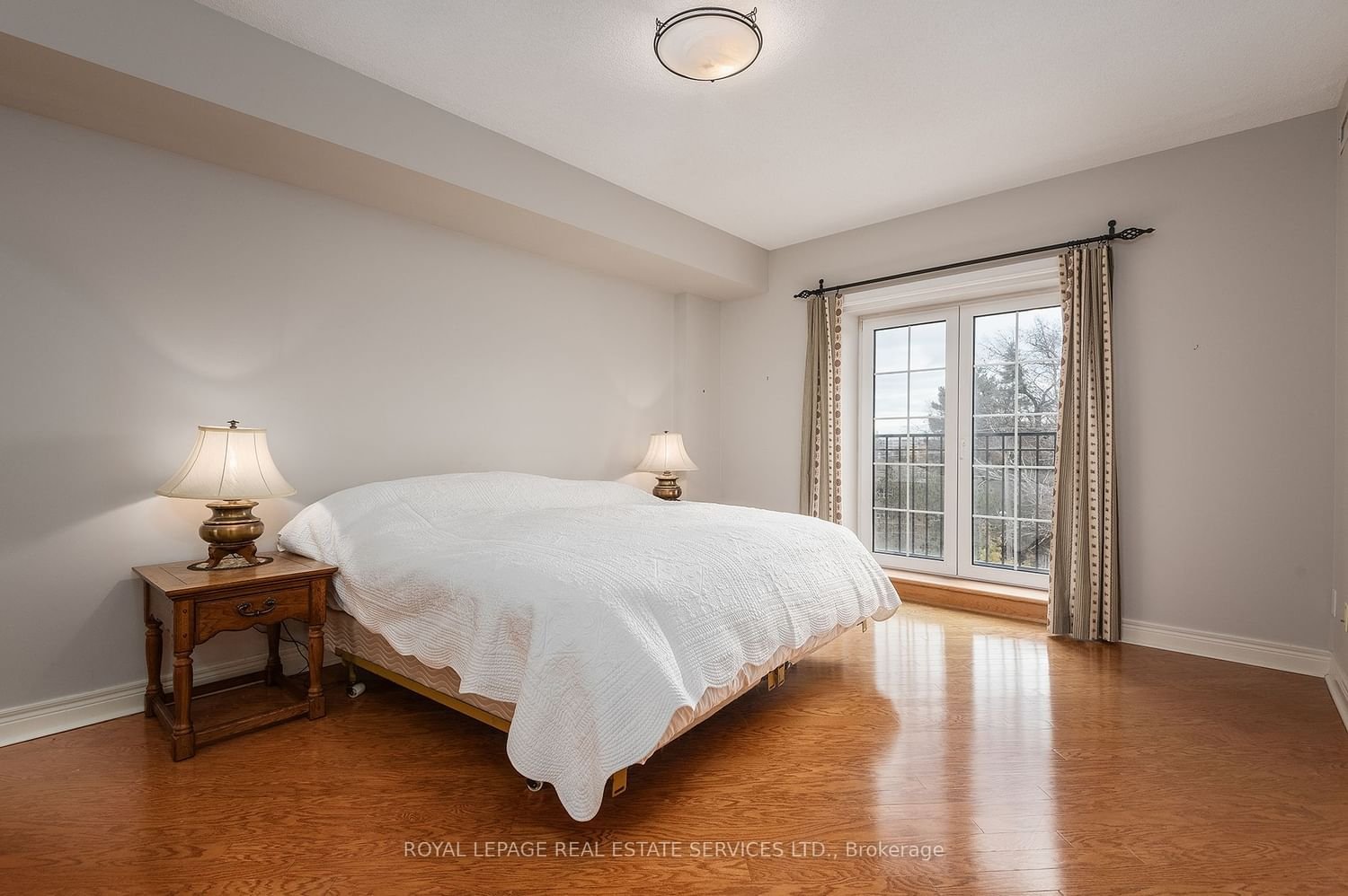 30 Anglesey Blvd, unit 402 for sale - image #21