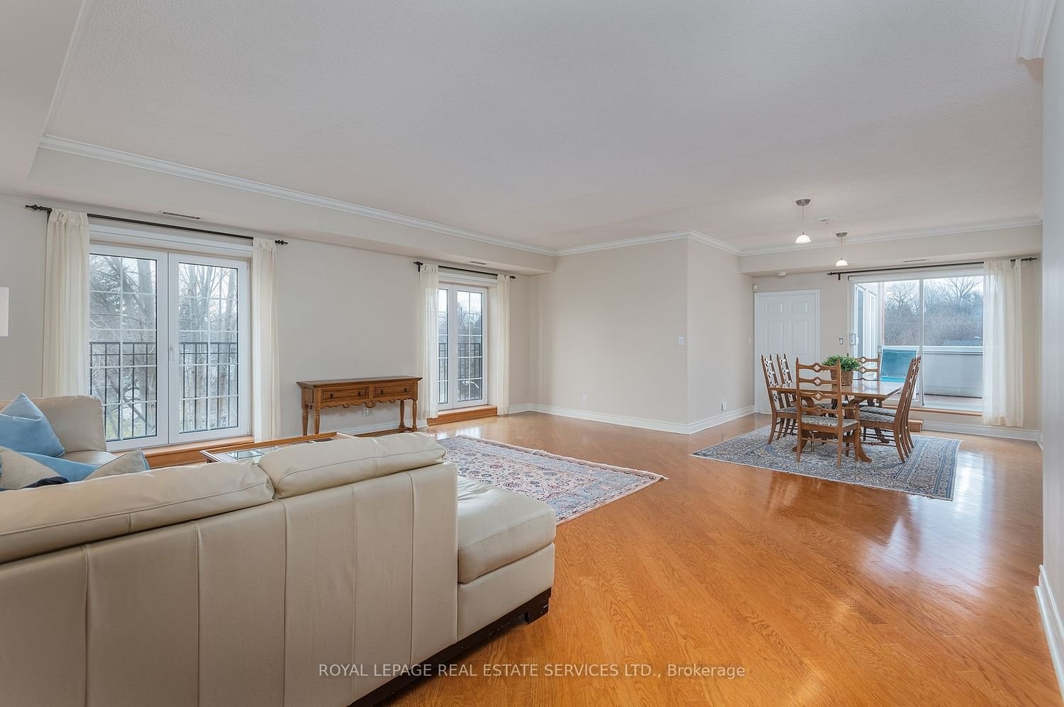 30 Anglesey Blvd, unit 402 for sale - image #6
