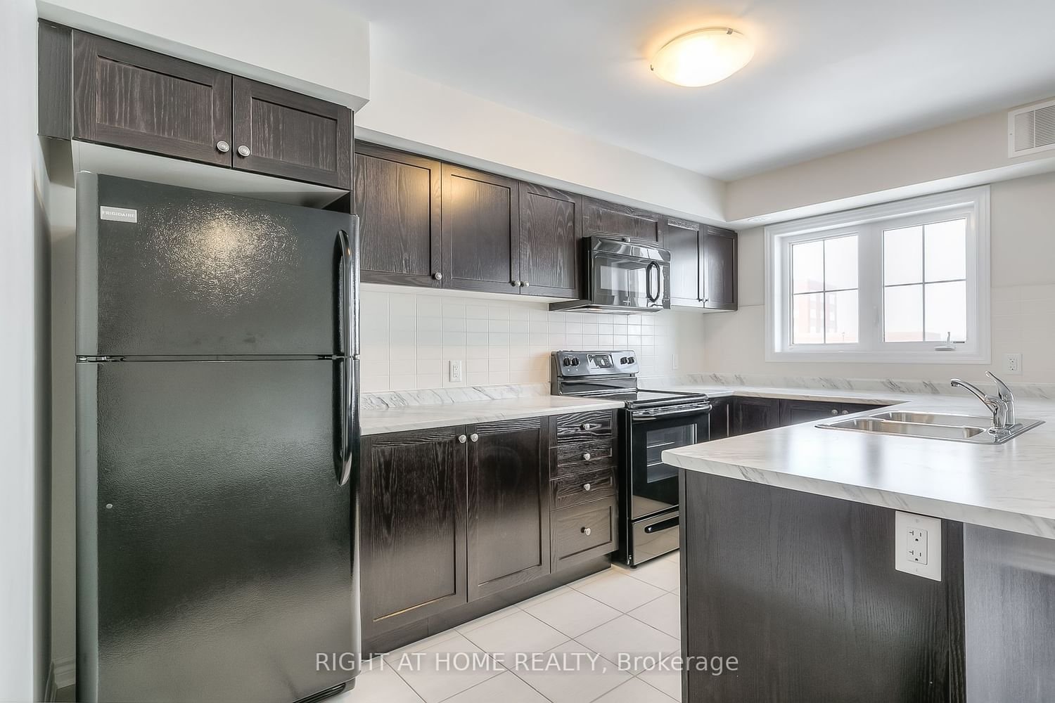 2441 Greenwich Dr, unit 47 for rent - image #10